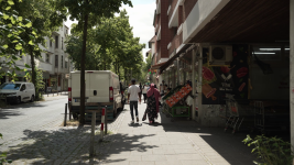 Buntes Treiben in der Lindenhofstraße